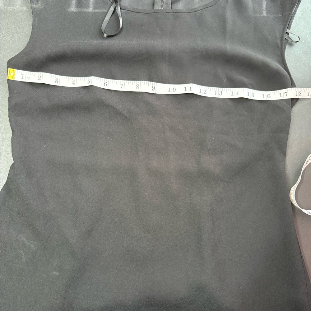 Ann Taylor Women's Sleeveless Blouse Black Size 8 Round Neck - Picture 5 of 7